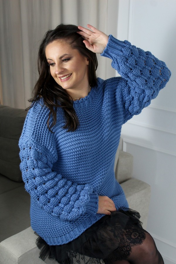 sweter oversize pompon granatowy Emma 5