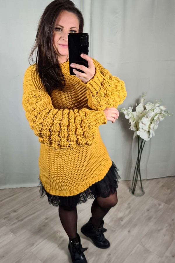 sweter oversize pompon musztarda Emma 8
