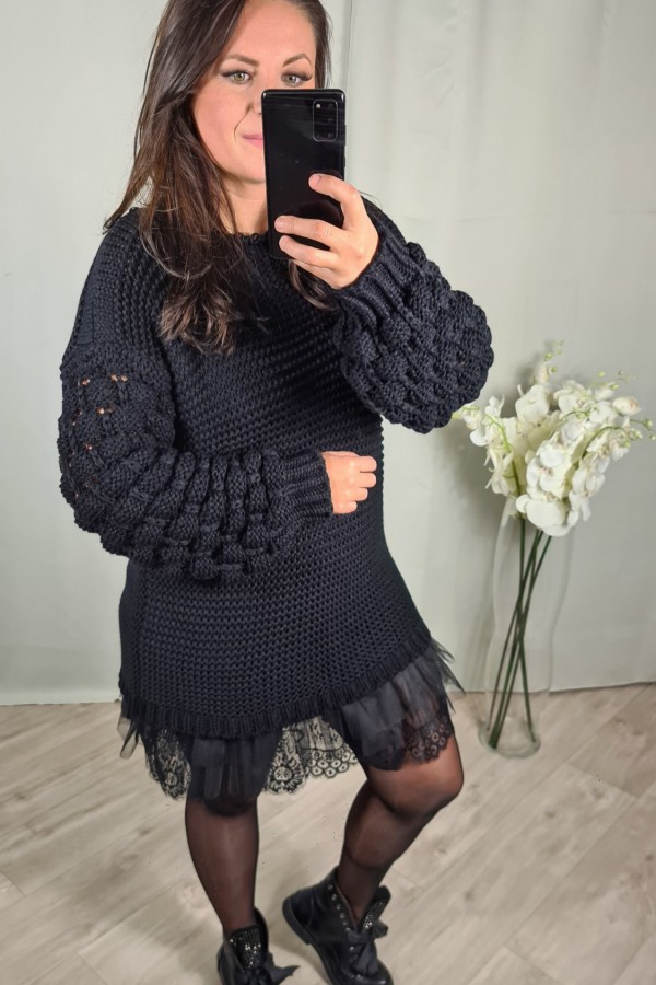 sweter oversize pompon czarny EMMA 3